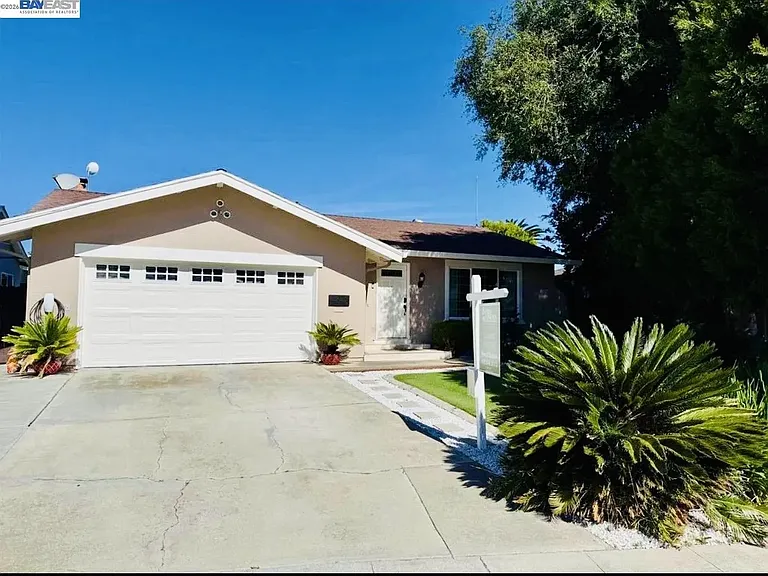 3766 Pinewood Pl — Photo 10