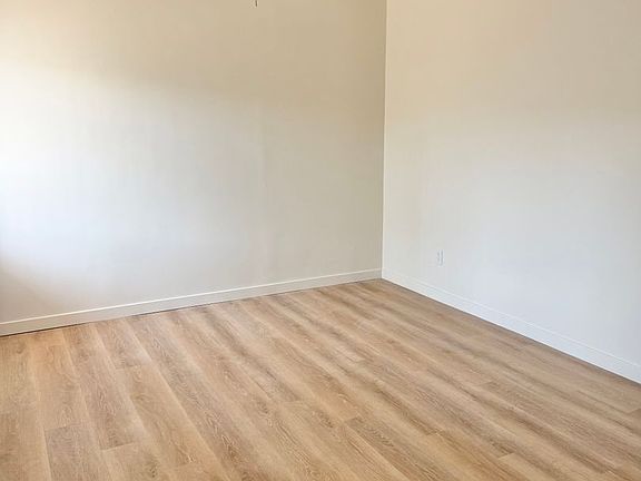 3rd image of 506 & 508 Ivy Ln #508