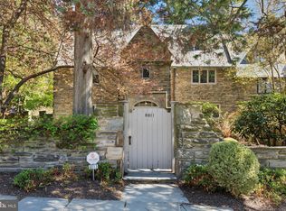 8011 Navajo St, Philadelphia, PA 19118