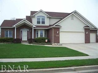 604 Whispering Pines Cc Ln, Normal, IL 61761