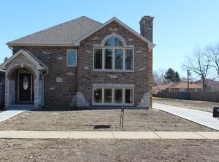 8325 Mansfield Ave, Burbank, IL