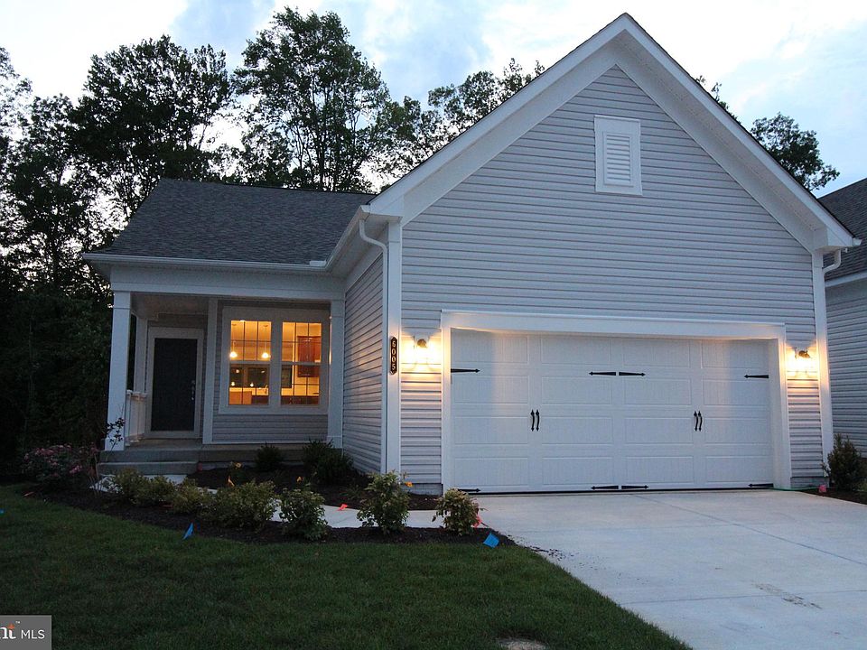 1st image of 6005 Avery Point Dr