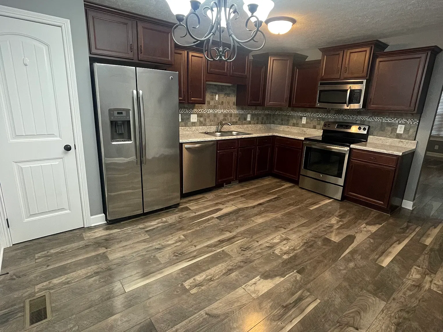 3620 Fox Tail Dr — Photo 4