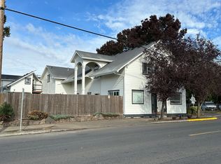 3289 3rd St, Hubbard, OR 97032