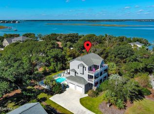 228 W Shorewood Dr, Emerald Isle, NC 28594
