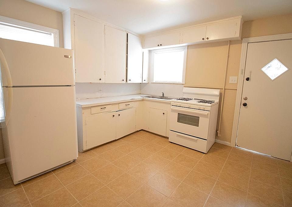 1st image of 4712 Polk St APT 1