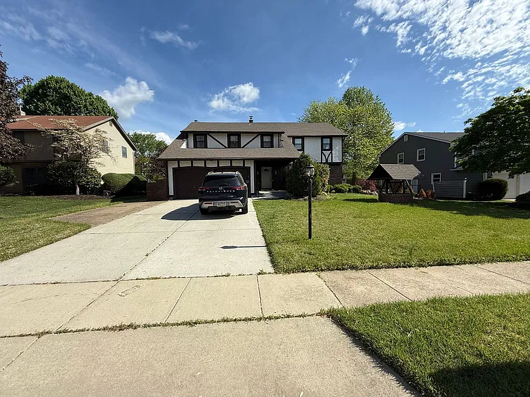 1613 Mayflower Ln — Photo 49