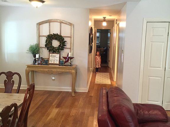 2nd image of 2084 Fort Harrods Dr