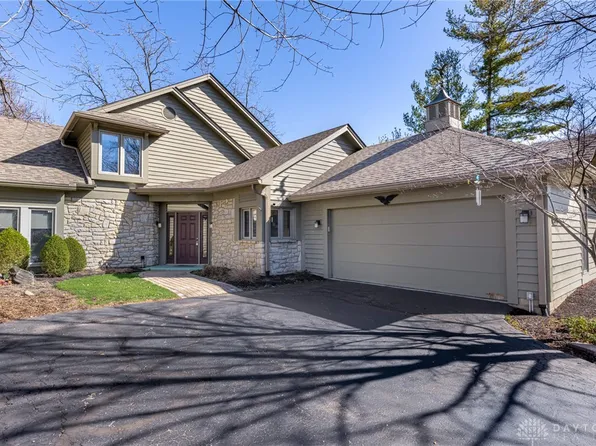 889 Lincoln Woods Ct, Dayton, OH 45429