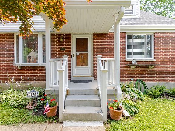 2nd image of 1424 Bowman Ave