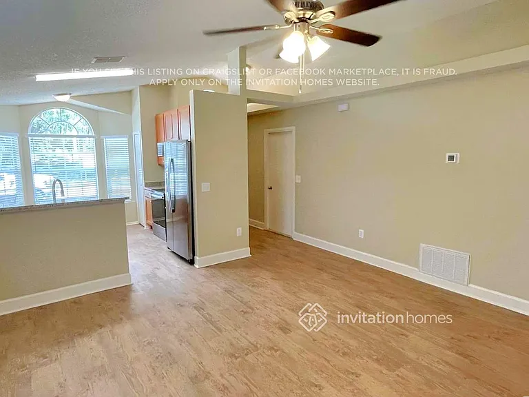 924 N Grant St — Photo 3