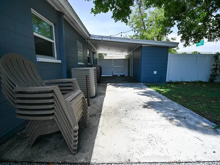 1500 W La Salle St — Photo 18