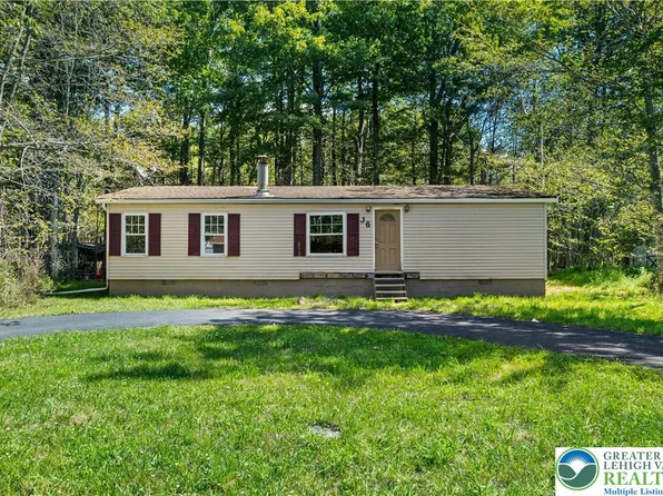 9423 Juniper Dr, Tobyhanna, PA 18466