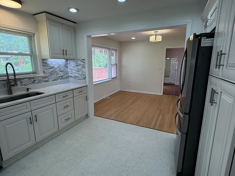 7450 Webster St — Photo 7