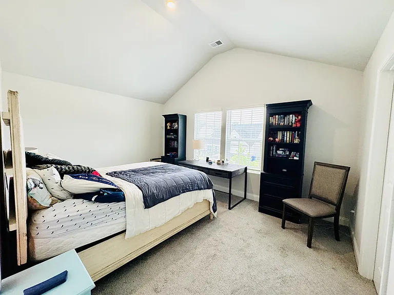 2464 Campton Loop — Photo 36