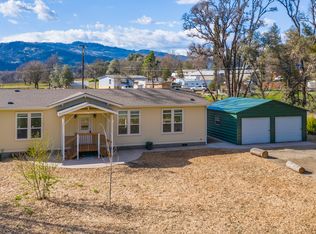 10111 East Rd, Redwood Valley, CA 95470