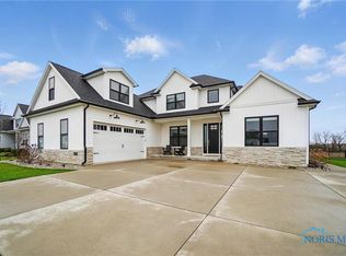 6372 Glen Gary Woods, Waterville, OH