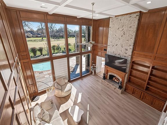 4th image of 3122 Robinson Rd