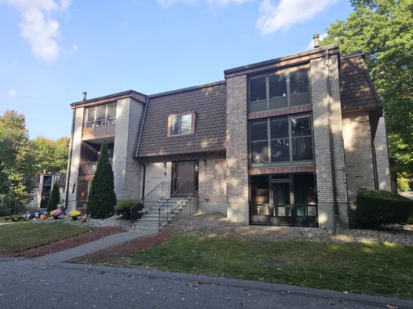 6 Greenbriar Dr APT 107, North Reading, MA 01864