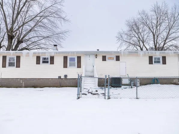 4516 W Crabtree Ct, Peoria, IL 61604