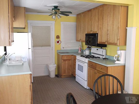 2nd image of 119 S Shore Dr
