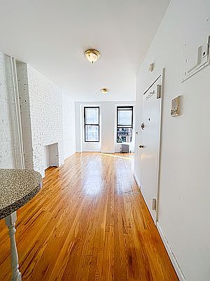 4th image of 513 E 81st St APT 4FE