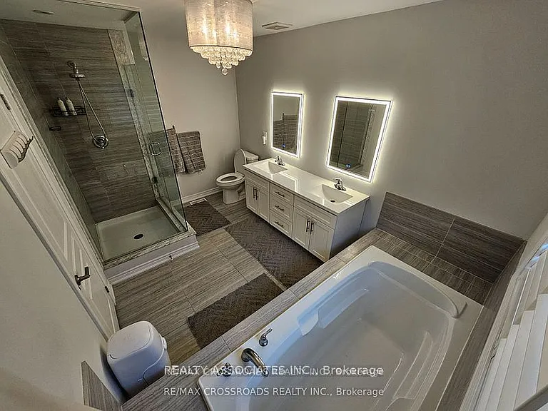 35 Cutts Cres — Photo 14