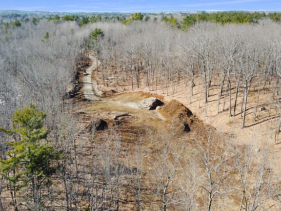 5th image of 135 Sleeper Road