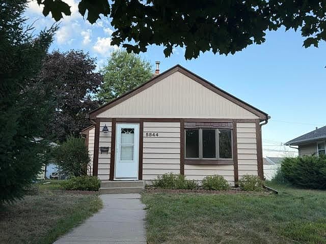 1st image of 5844 43rd Ave S