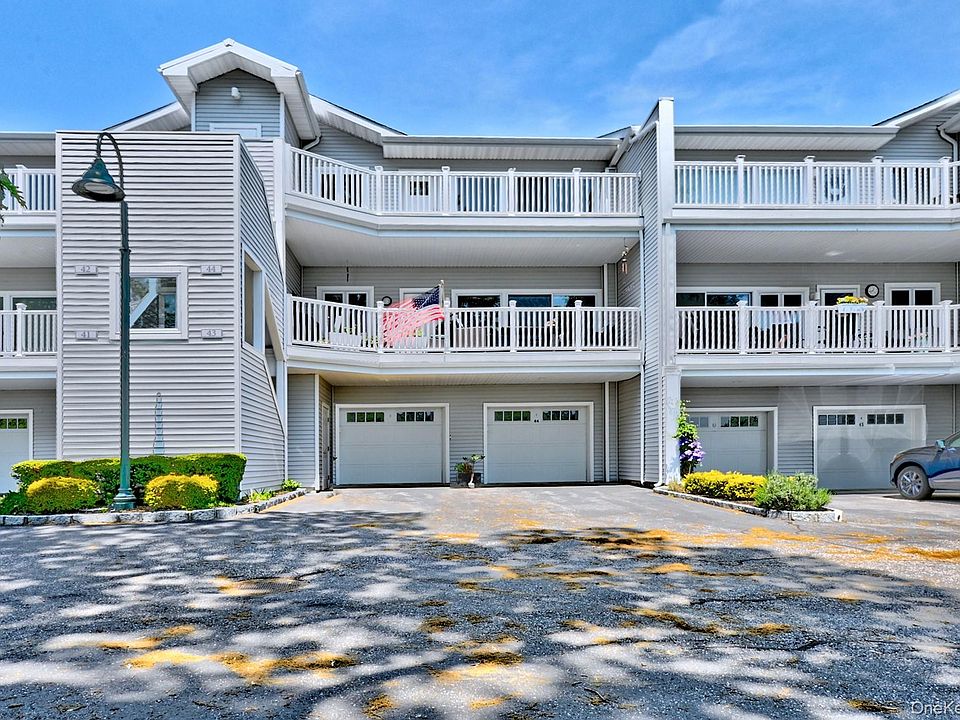 1st image of 44 Fox Hill Dr