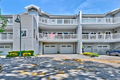 44 Fox Hill Dr Photo 1