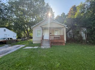 10089 Royal Dr, Saint Louis, MO 63136