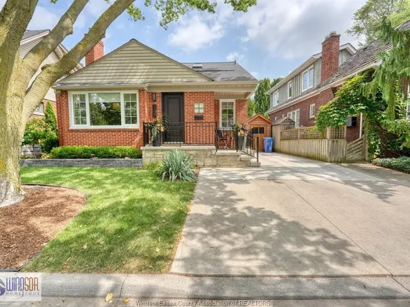 236 Prado Pl, Windsor, ON N8S 2H1