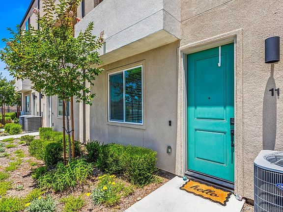 4th image of 5310 Seacliff Pl #11
