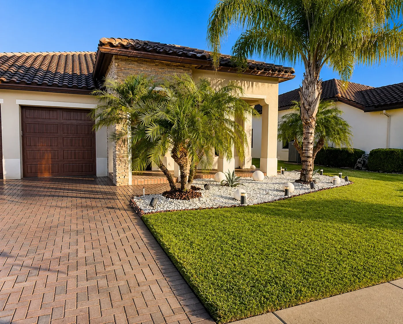 3 bed, 2.5 bath, 2900 sqft, $3,200 — Photo 1