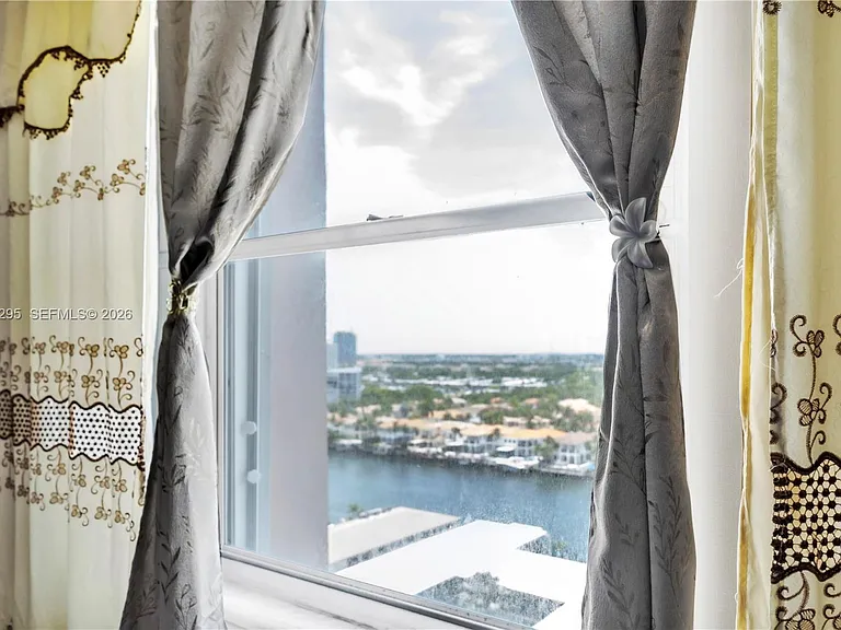 2101 S Ocean Dr #1506 — Photo 14