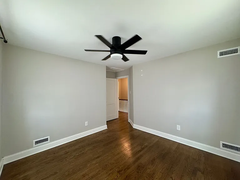 205 Sipple Ave — Photo 8