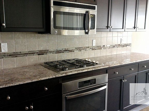 3rd image of 3512 Richmond Ave