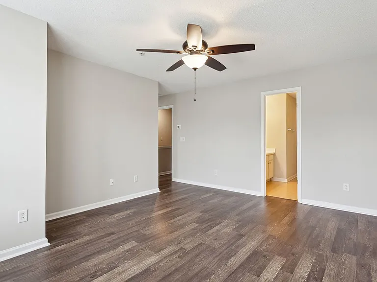 372 Azalea Cir — Photo 17