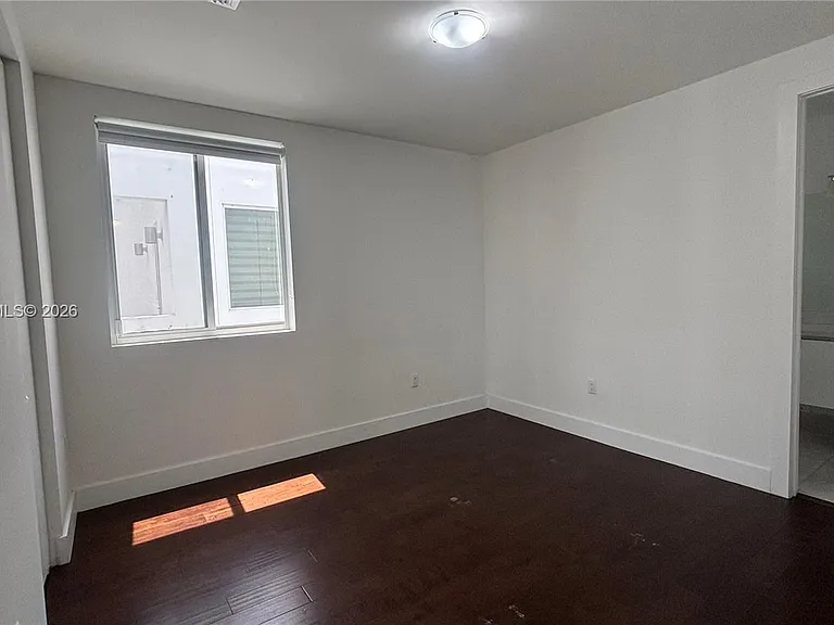 10108 NW 77th St — Photo 38