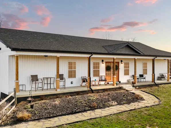 151 Covered Bridge Ln, Frankfort, KY 40601