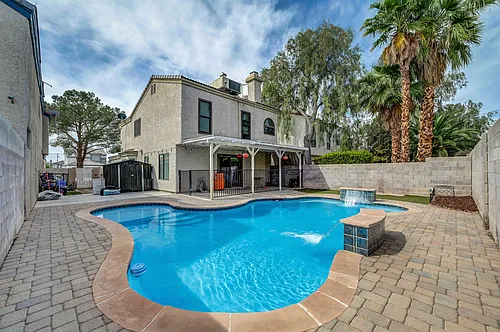6644 Pepperidge Way Photo 1