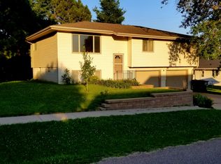 305 N How Ave, Murray, NE 68409