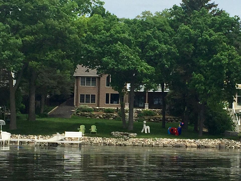 1st image of 3325 Lake Dr
