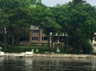 3325 Lake Dr, Hartland, WI 53029