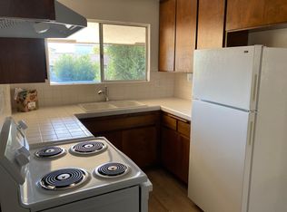 1052 Vale Terrace Dr, Vista, CA 92084