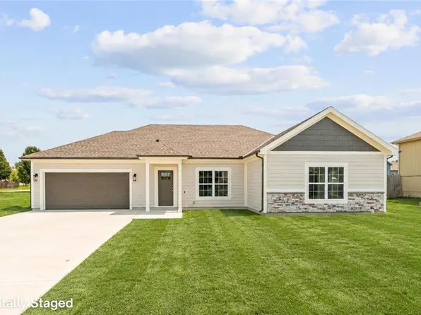 571 S Meadowbrook St, Gardner, KS 66030