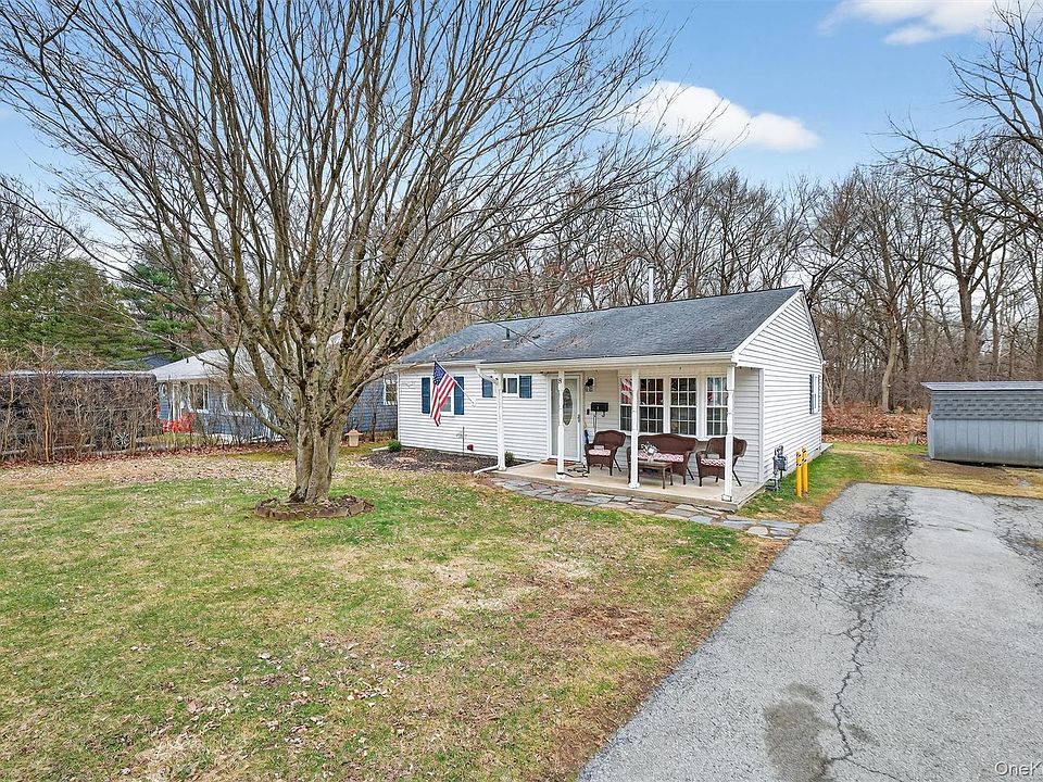 1st image of 8 Van Wyck Drive