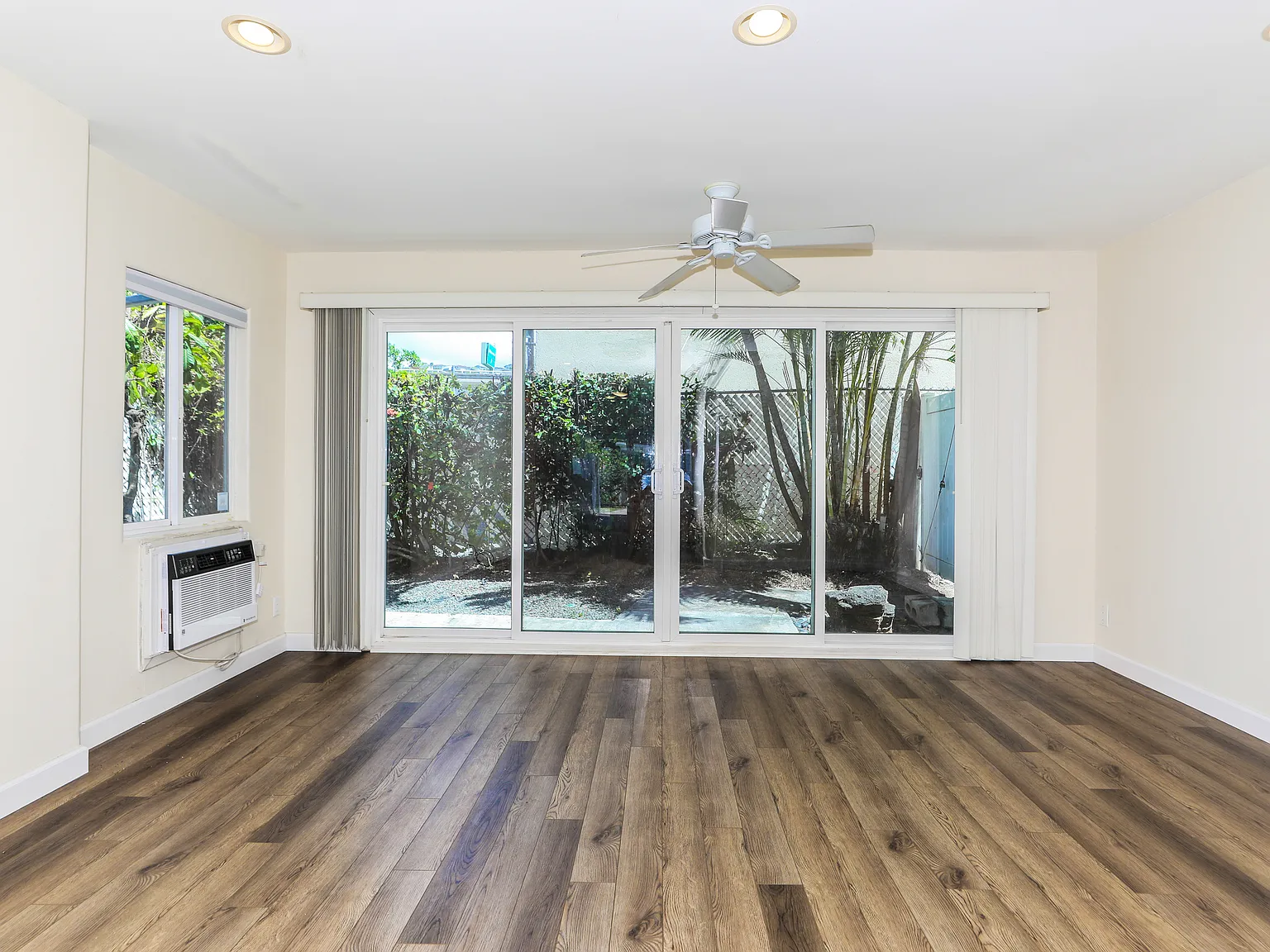 2 bed, 777 sqft, $3,100 — Photo 3