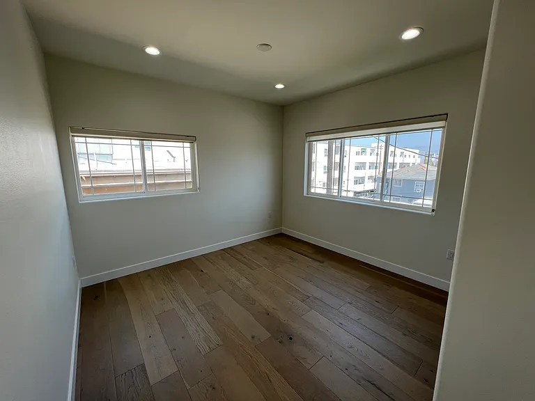 5019 Maplewood Ave #105 — Photo 22